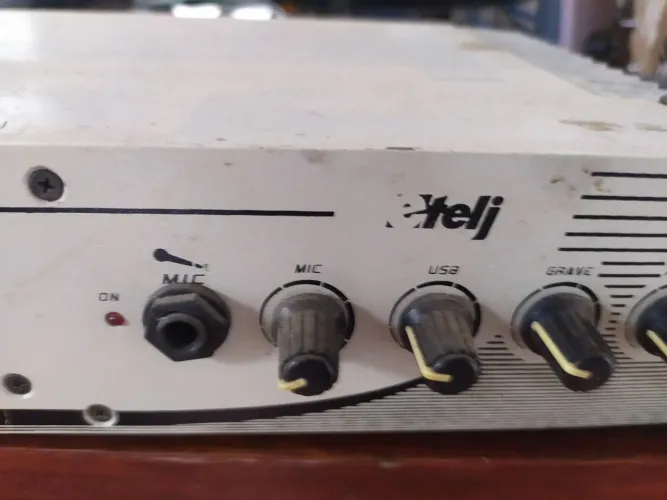 Mix amplificador Eteji modelo USB 2000