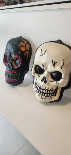 Duas CAVEIRAS brilha no escuro de Halloween decoração Cabeça de Caveiras