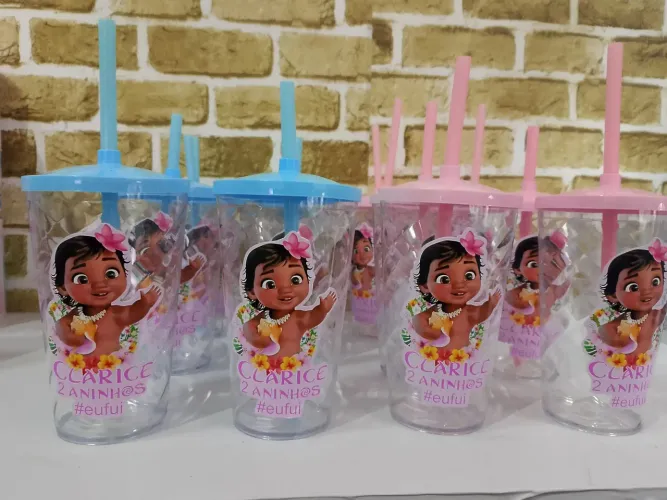 Copos personalizados Moana 2 anos