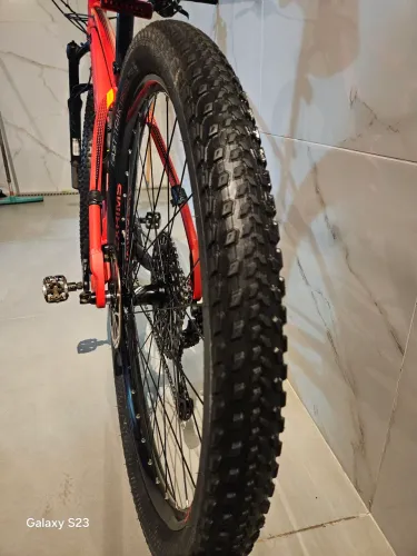 Bicicleta Aro 29 impecável!!! Com nota fiscal