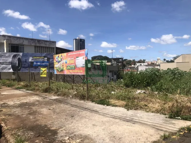 Terreno - OSVALDO REZENDE