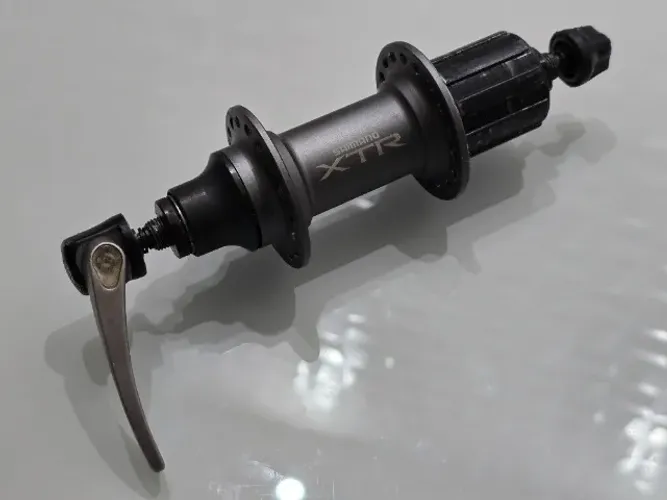 Cubo traseiro Shimano XTR FH-M950, clássico XTR  para bike MTB de 1997 (perfeito)