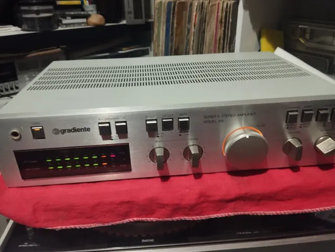 Amplificador 166 gradiente 