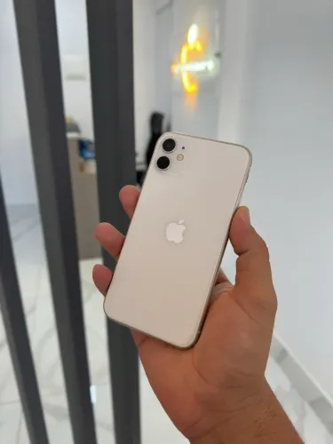 IPHONE 11 64 GIGAS ORIGINAL