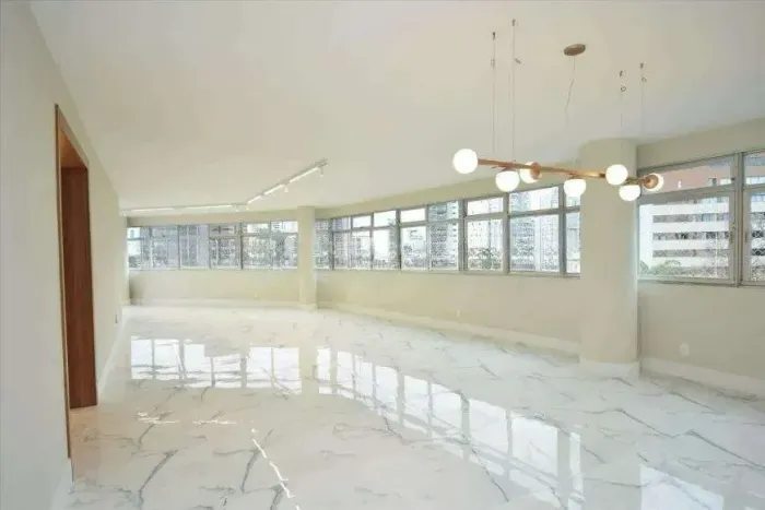 Apartamento à venda no Bairro de Lourdes