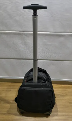 Mochila Baggagio executiva c rodinhas p cabine 10 Kg 