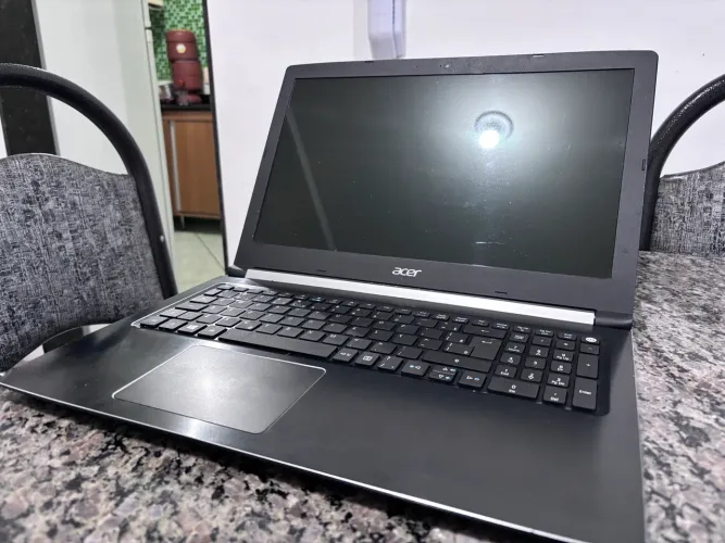 Notebook Acer i5 7200 c Ssd 256 kingston c 8gb ddr4 c placa video dedicada