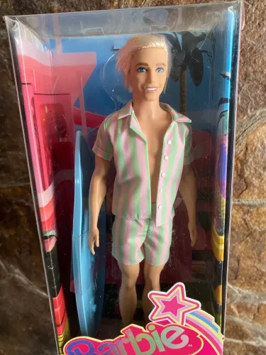 Boneco Ken - Barbie O Filme  ( Corpo não articulado ) 