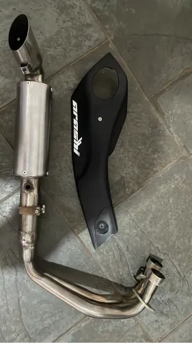 Vendo escapamento arashi pra MT03 / R3 chama que da negócio!!