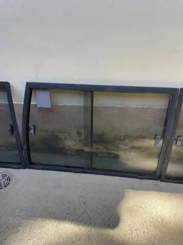 Janelas com vidros para micro-ônibus Volare A6. Janelas para container