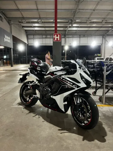 Cbr 650R 2024