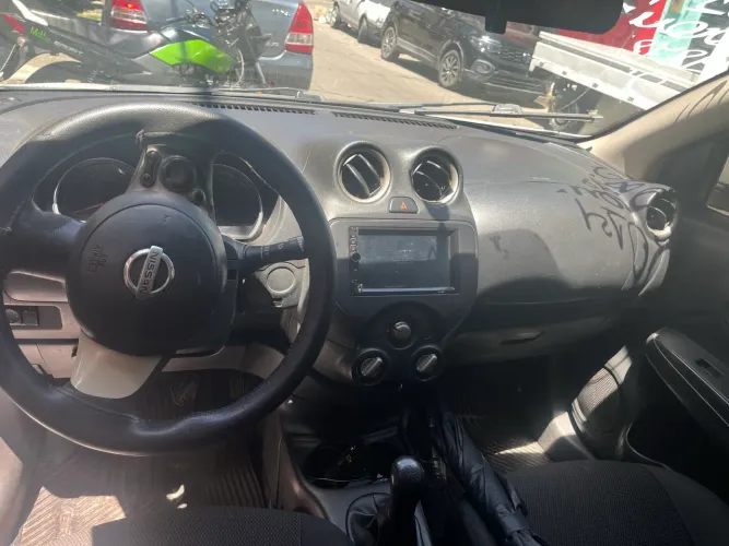 Nissan Versa SL 1.6 16V Flex Fuel 4P Mec. 2014