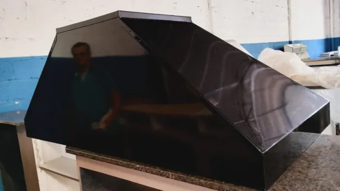 Coifa em Aço com pintura eletrostatica preto.
