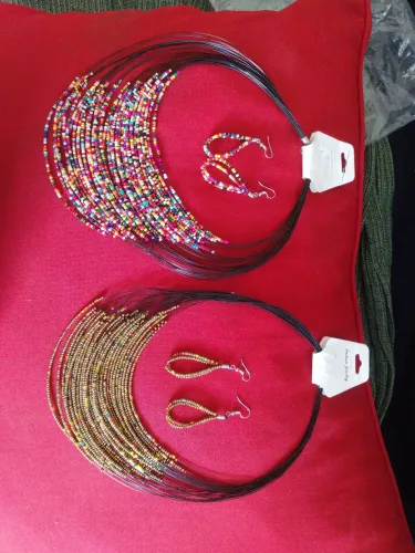 Conjunto de micangas.