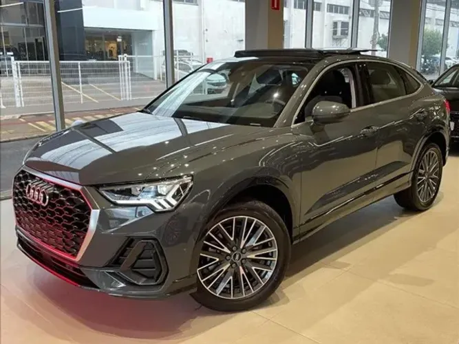 Audi Q3 Performance 2.0 TFSI Tiptr. Quattro 2025