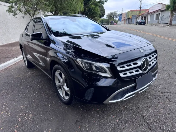 Mercedes-Benz GLA 200 Adv. 1.6/1.6 TB 16V Flex Aut. 2019