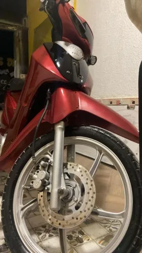 Moto toda revisada reformada com escapamento esportivo Luzes de ledcom 125 cilindradas 