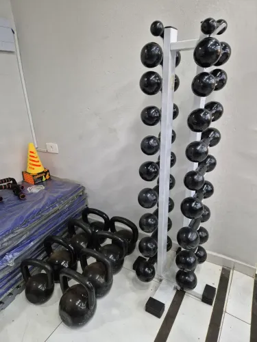 Halteres, Kettlebells, Anilhas e Caneleiras para treinos
