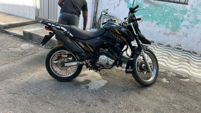 Moto aluguel Crosser