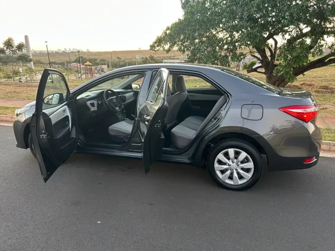 Toyota Corolla GLI 1.8 Flex 16V Aut. 2017