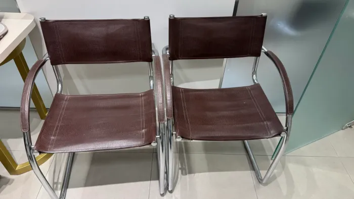 Cadeira em couro