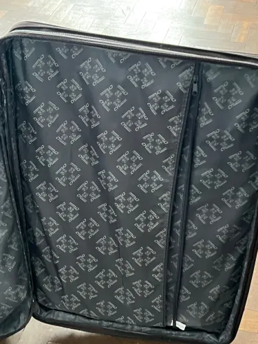 Mala de viagem com forro personalizado