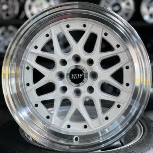 Rodas aro 15 branca Furações 4x100 4x114