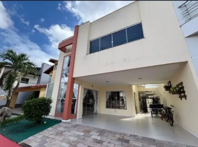 Casa Duplex, 340m², 4 suítes, 2 vgs no Cond. Vila Firenze