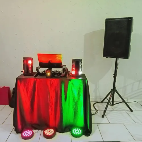 DJ SOM E ILUMINAÇÃO 350 5 HORAS DE EVENTOS