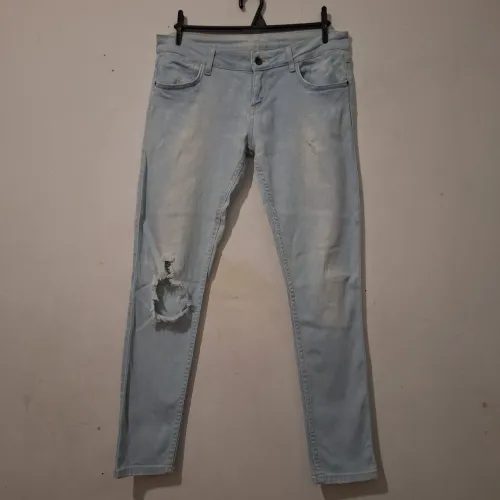 Calça jeans Zara 42 modelo skinny, masculina. 