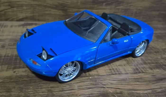 Miniatura Mazda Miata 1/18 Kyosho