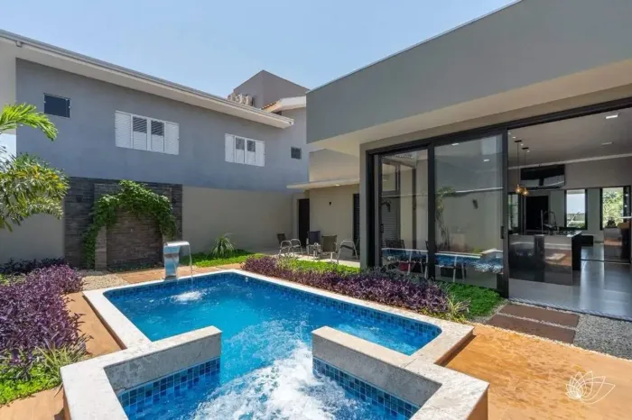 Linda casa com 3 suítes à venda no Condomínio Portal das Águas em Três Lagoas - MS | Sofis