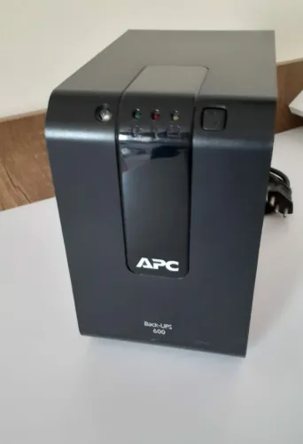 Nobreak APC Back-UPS 600