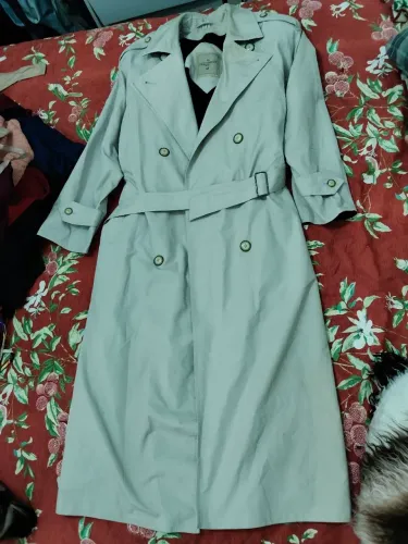 Casaco Mac feminino vintage de comprimento longo. Projetado por Aquabury Mac.