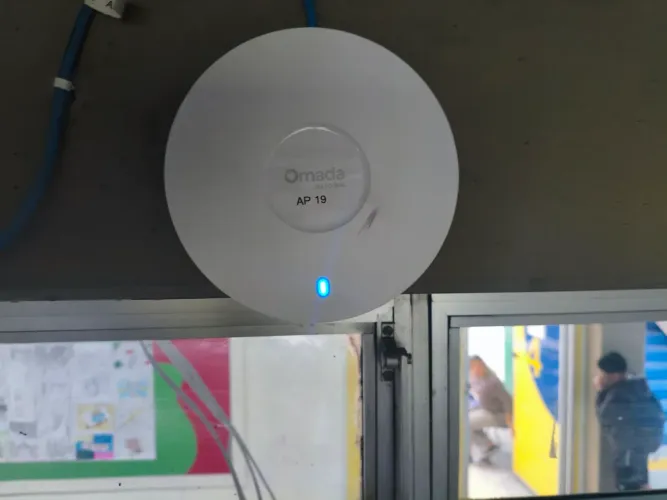 Vaga de segurança eletrônica e infraestrutura de redes 
