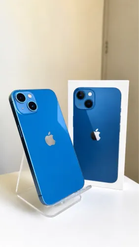iPhone 13 - 128 GB
