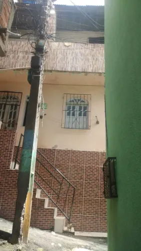 ?Vendo PRÉDIO COM 2 CASAS ou CASA INDIVIDUAL!