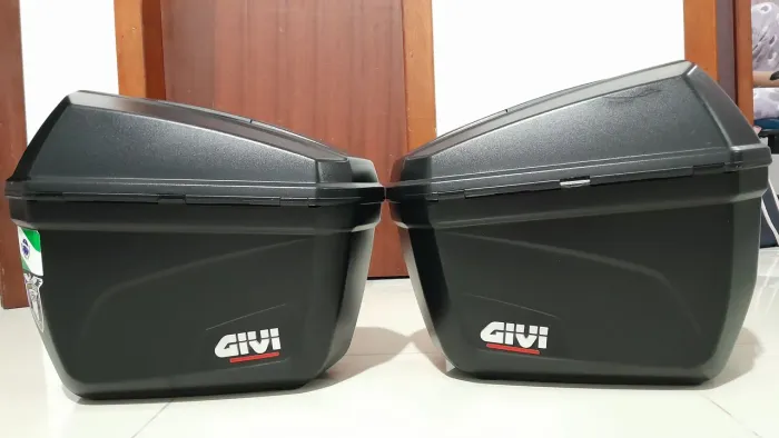 Baús GiVi E22