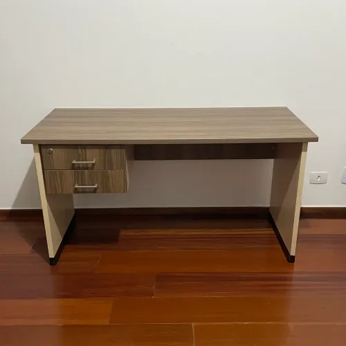 Escrivaninha (mesa escritório)