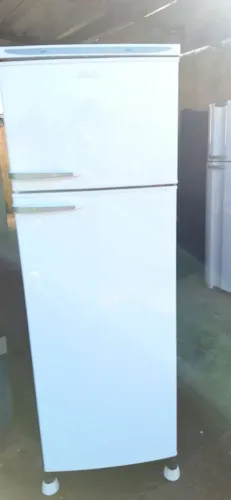 Vendo geladeira 
