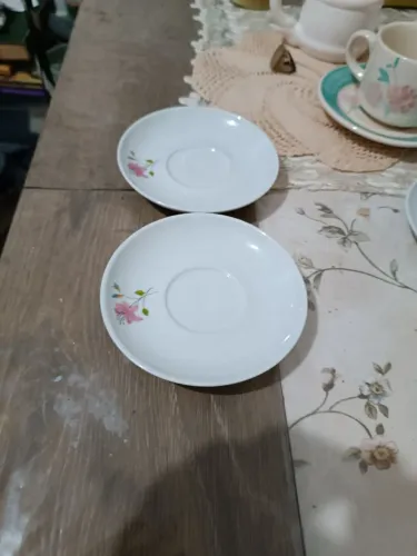 Par de pires em porcelana Pozzani