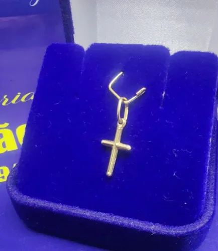 Pingente Cruz Ouro 18 Kilates Peso 0.30 Grama 14 mm                                       