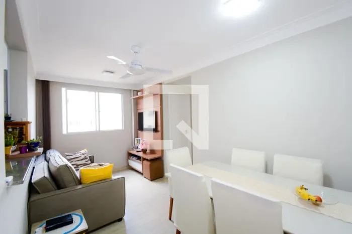 Apartamento à Venda - Jardim Maia, 2 Quartos, 45 m2