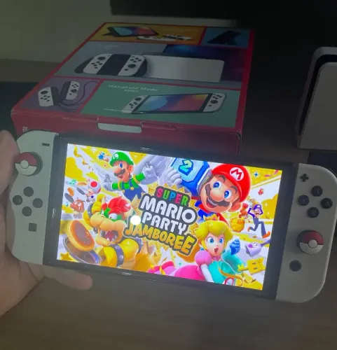Nintendo Switch Oled Desbloqueado + Cartão 258GB + Case