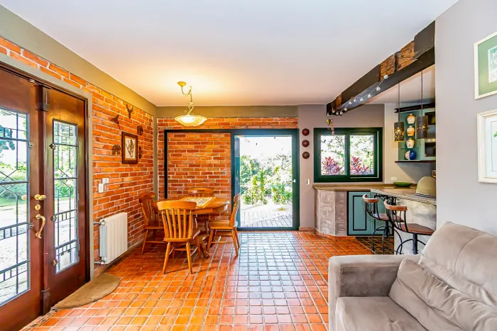 Casa com 3 dormitórios à venda, 255 m² em Pinhais