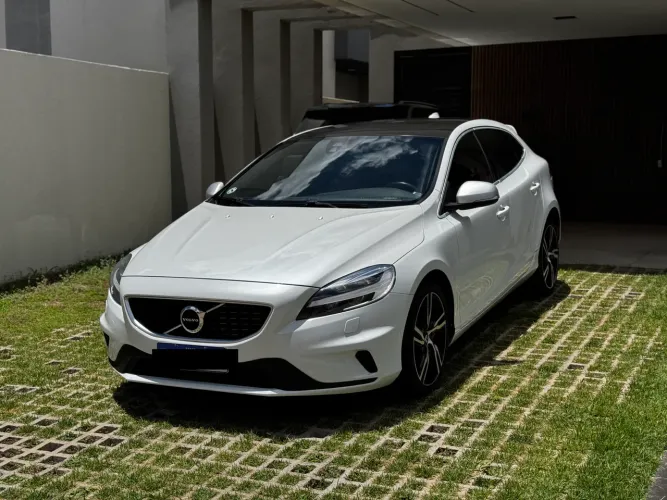 Volvo V40 T-5 R-design 2.0 Aut. 2018