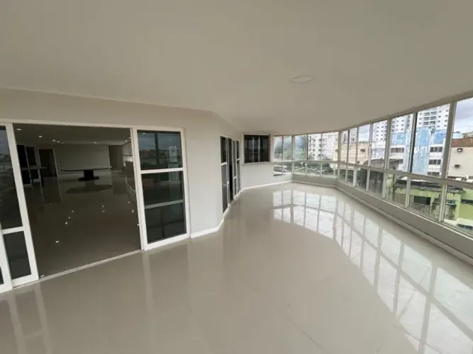 O ápice do luxo: Apartamento 500m² com 4 suítes master no coração de São Luís.