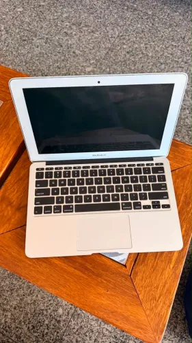 Macbook Air 11 Early 2015