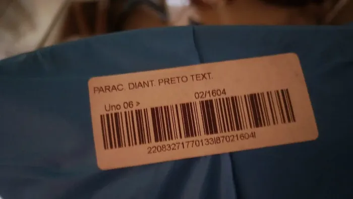 Para-choque dianteiro Uno 06