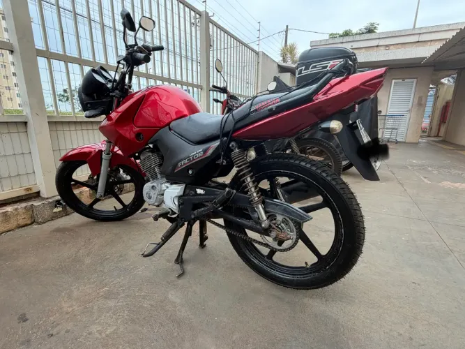 Yamaha Factor 125 - vermelha